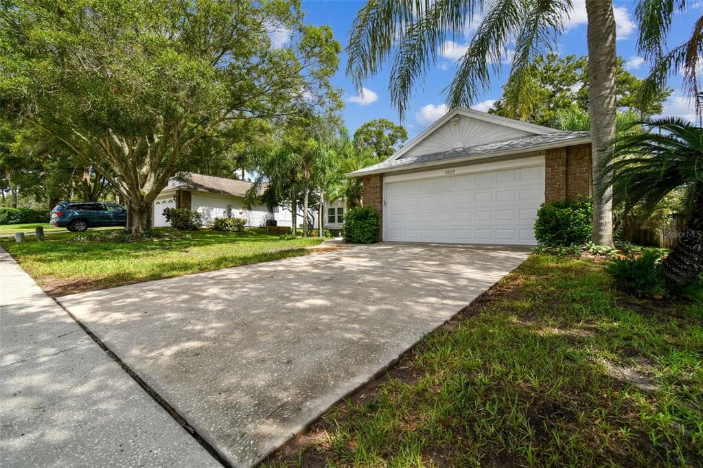2825 PENRIDGE DRIVE PALM HARBOR, FL 34684