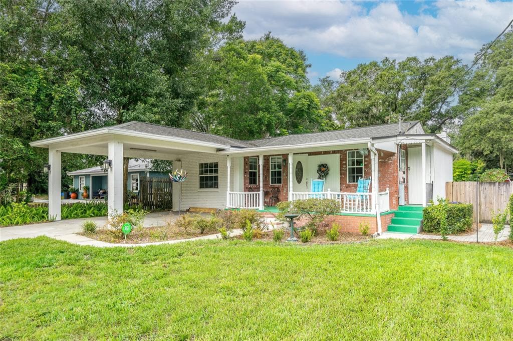 11710 NORTH DRIVE TAMPA, FL 33617