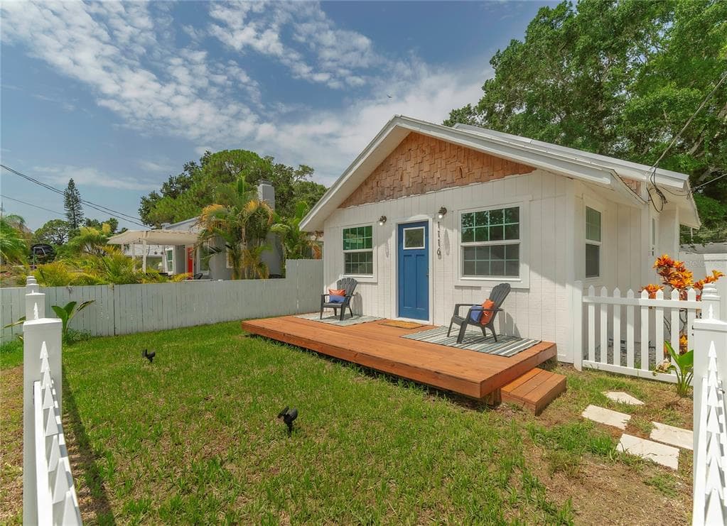 1116 37TH STREET W BRADENTON, FL 34205