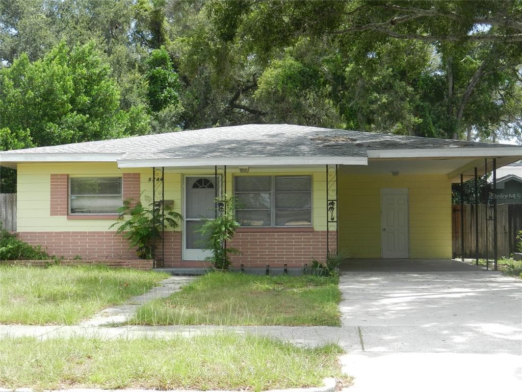 5744 2ND AVENUE N ST PETERSBURG, FL 33710