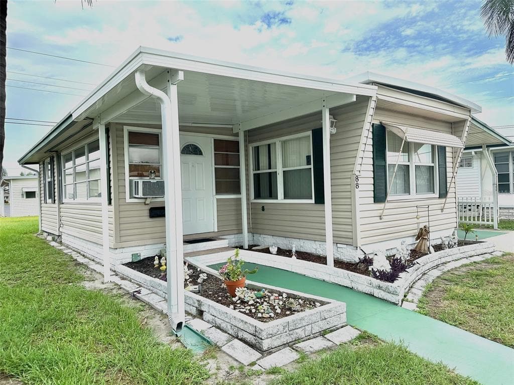 2000 E BAY DRIVE UNIT 88 LARGO, FL 33771