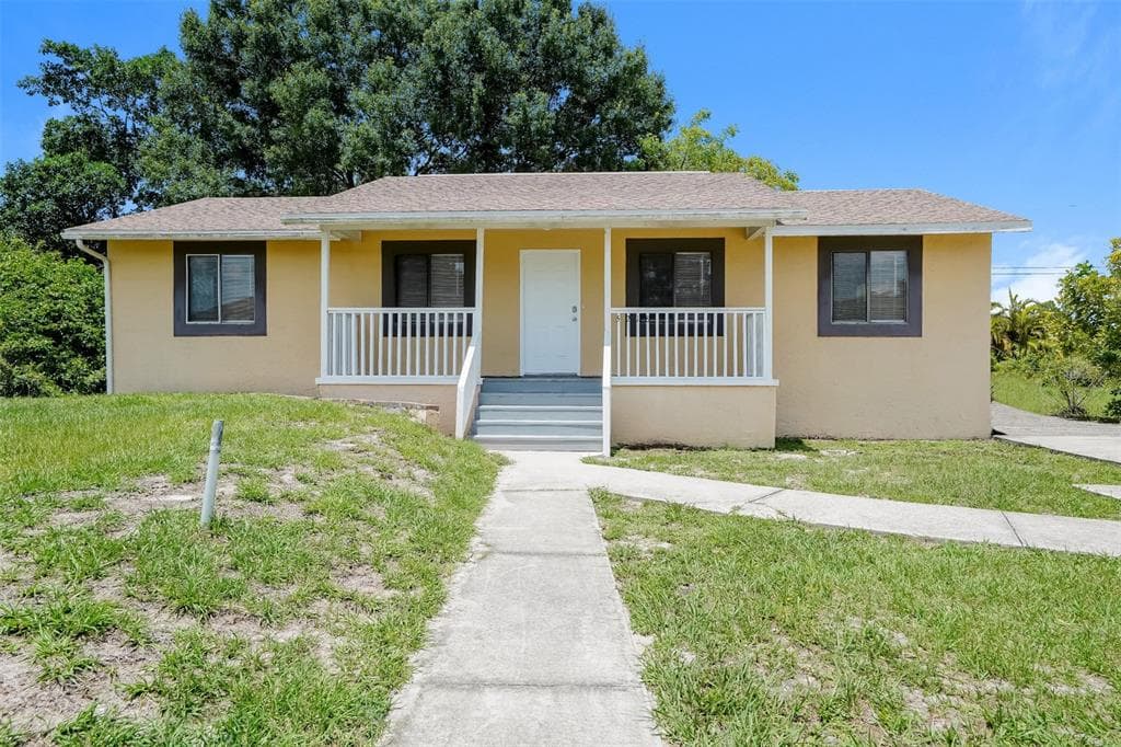 5218 W 6TH AVENUE BRADENTON, FL 34209