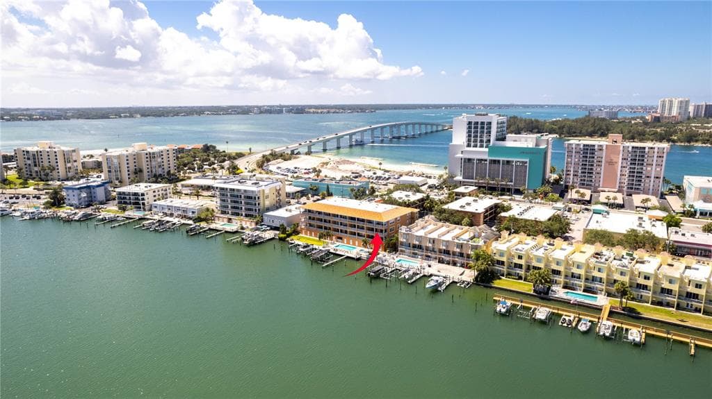 692 BAYWAY BOULEVARD UNIT 301 CLEARWATER BEACH, FL 33767