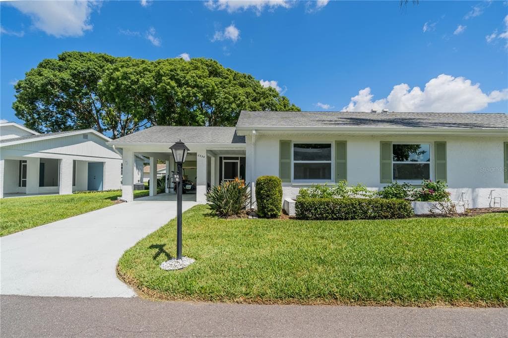 2336 GAINESBOROUGH LOOP UNIT 218 SUN CITY CENTER, FL 33573