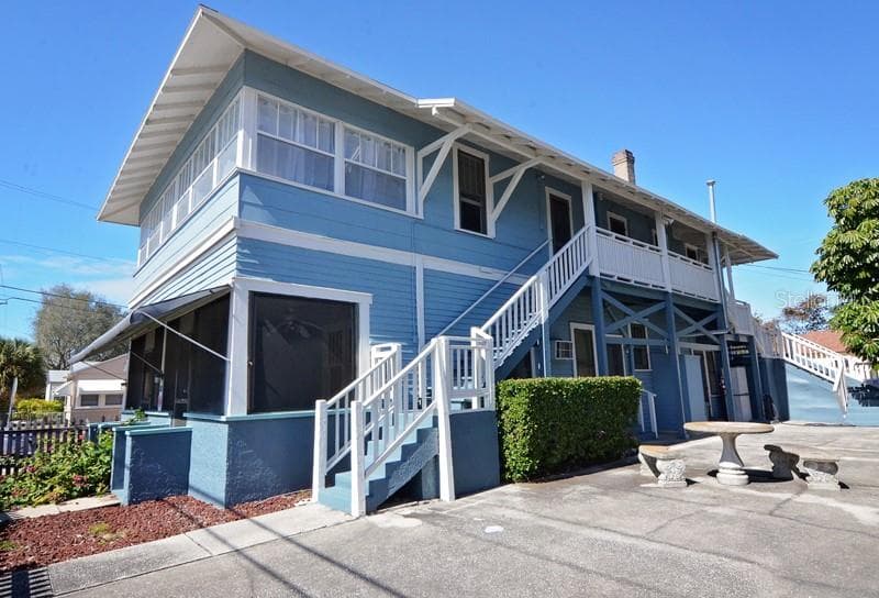 471 9TH AVENUE N UNIT 1 ST PETERSBURG, FL 33701