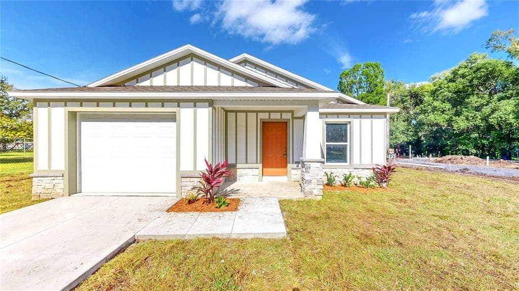 403 W CRESCENT DRIVE LAKELAND, FL 33805