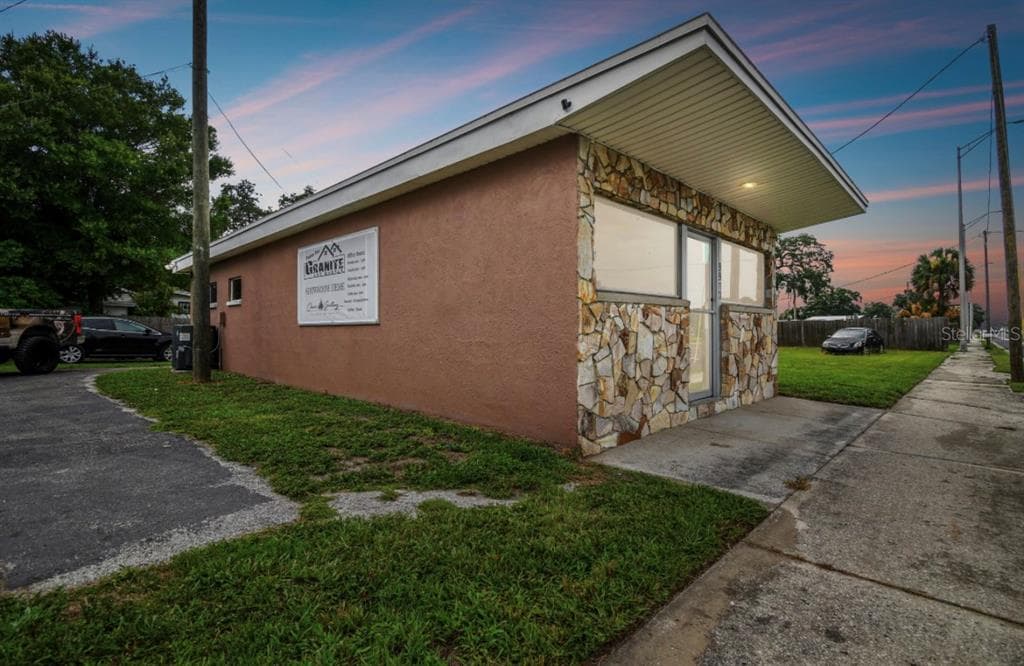 9913 S US HIGHWAY 41 GIBSONTON, FL 33534