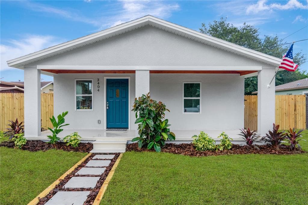 3404 E GIDDENS AVENUE TAMPA, FL 33610