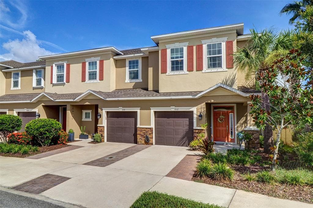 1112 VINEYARD LANE OLDSMAR, FL 34677