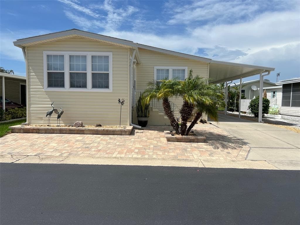 11300 124TH AVENUE UNIT 161 LARGO, FL 33778