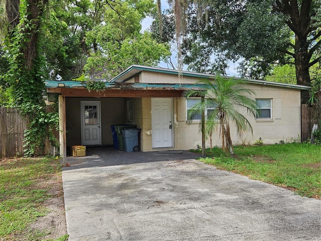 1106 E SENECA AVENUE TAMPA, FL 33612