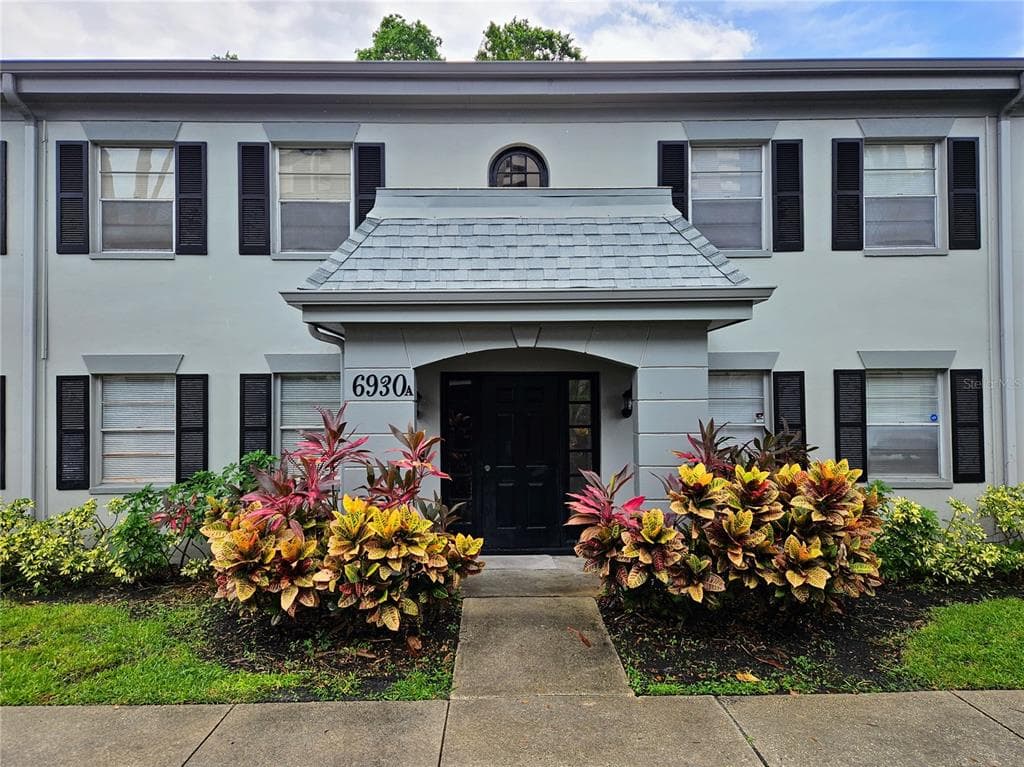 6930 PLACE DE LA PAIX UNIT 1B SOUTH PASADENA, FL 33707