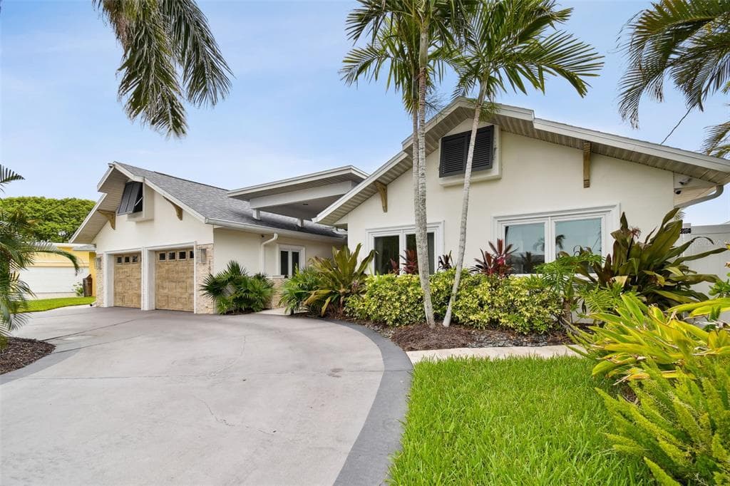 1837 VENETIAN POINT DRIVE