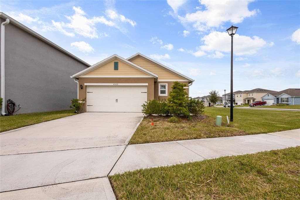 4529 BLUE ROCK DRIVE SANFORD, FL 32771