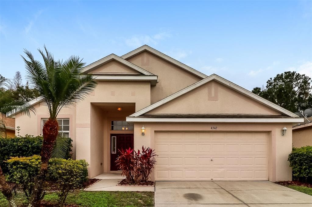 4542 MAPLETREE LOOP WESLEY CHAPEL, FL 33544