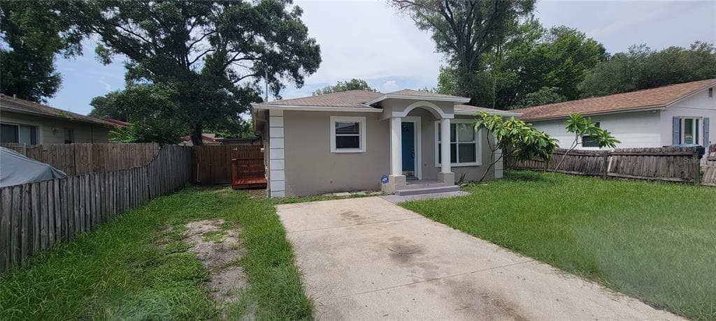 3304 E MOHAWK AVENUE TAMPA, FL 33610