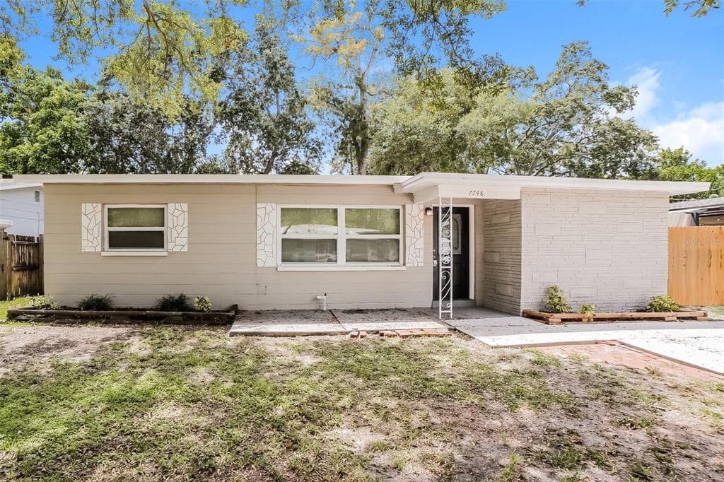 7748 90TH WAY N LARGO, FL 33777