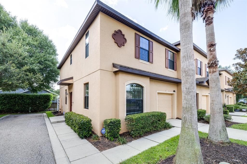 10231 VILLA PALAZZO COURT TAMPA, FL 33615