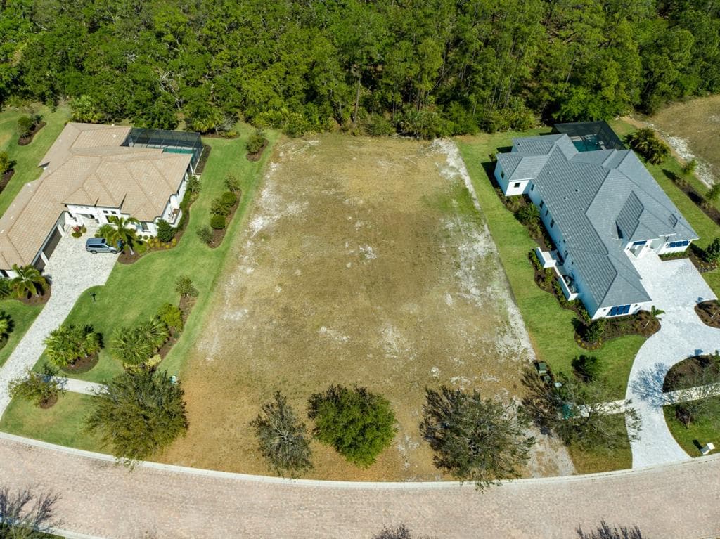 19439 BEACON PARK PLACE BRADENTON, FL 34202