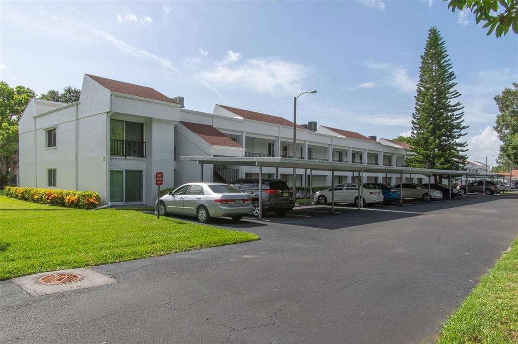 2060 MARILYN STREET UNIT 131 CLEARWATER, FL 33765