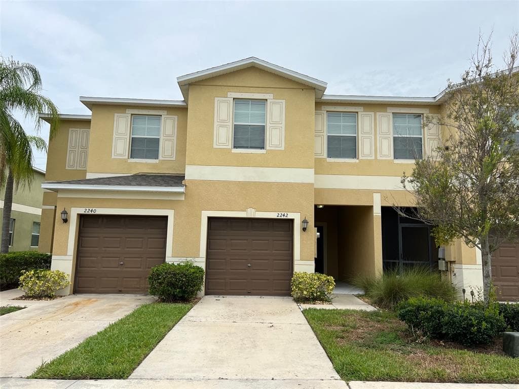 2242 GOLDEN FALCON DRIVE RUSKIN, FL 33570