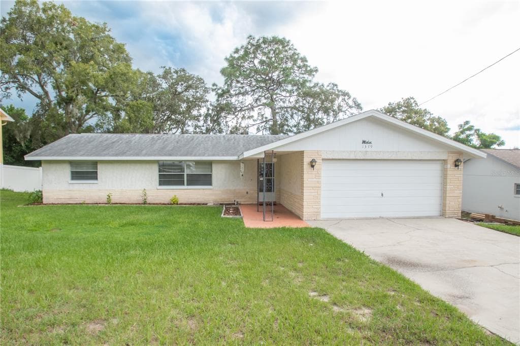 1379 NEWHOPE ROAD SPRING HILL, FL 34606