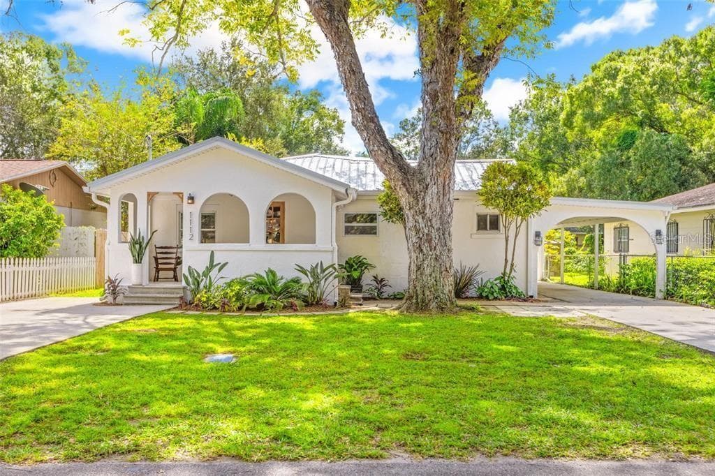 1112 W KIRBY STREET TAMPA, FL 33604