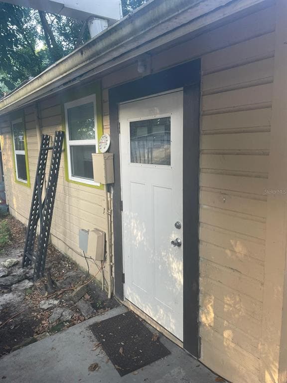 2305 19TH AVENUE W BRADENTON, FL 34205