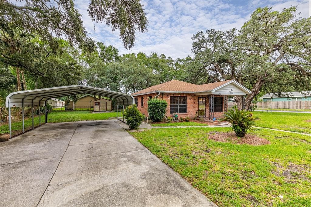 1901 E CHELSEA STREET TAMPA, FL 33610