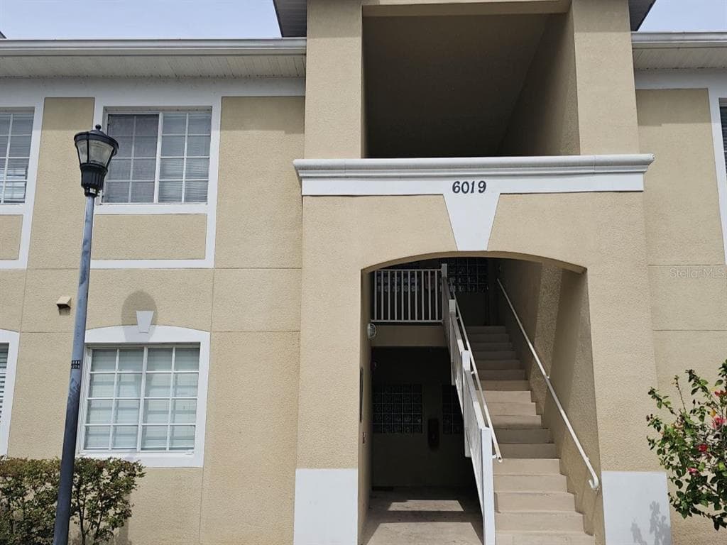 6019 PORTSDALE PLACE UNIT 101 RIVERVIEW, FL 33578