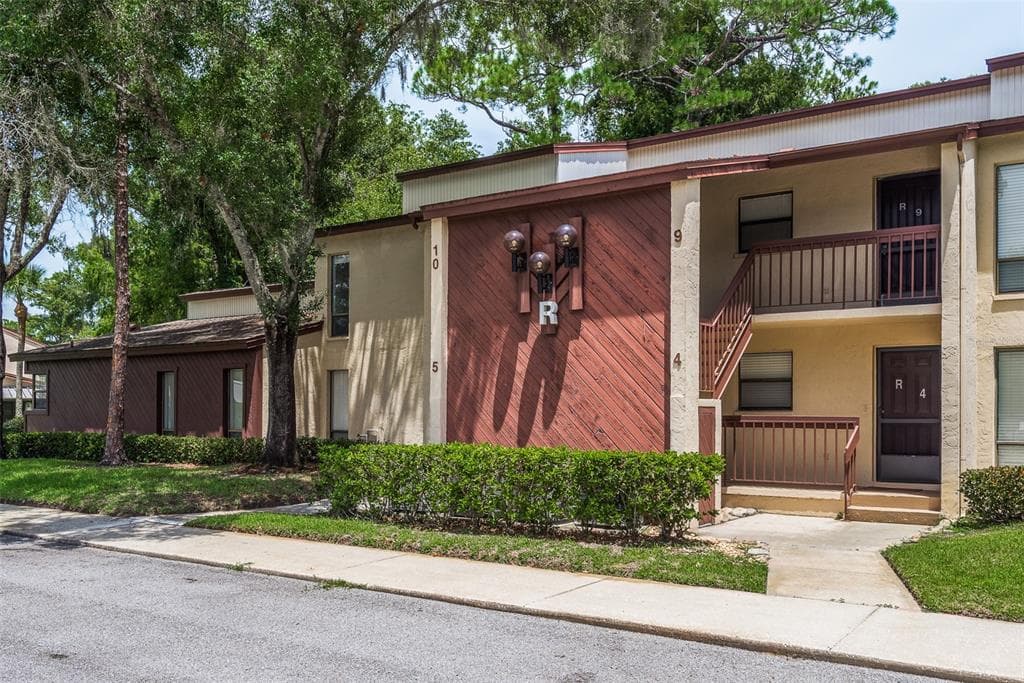 1200 TARPON WOODS BOULEVARD UNIT R10 PALM HARBOR, FL 34685
