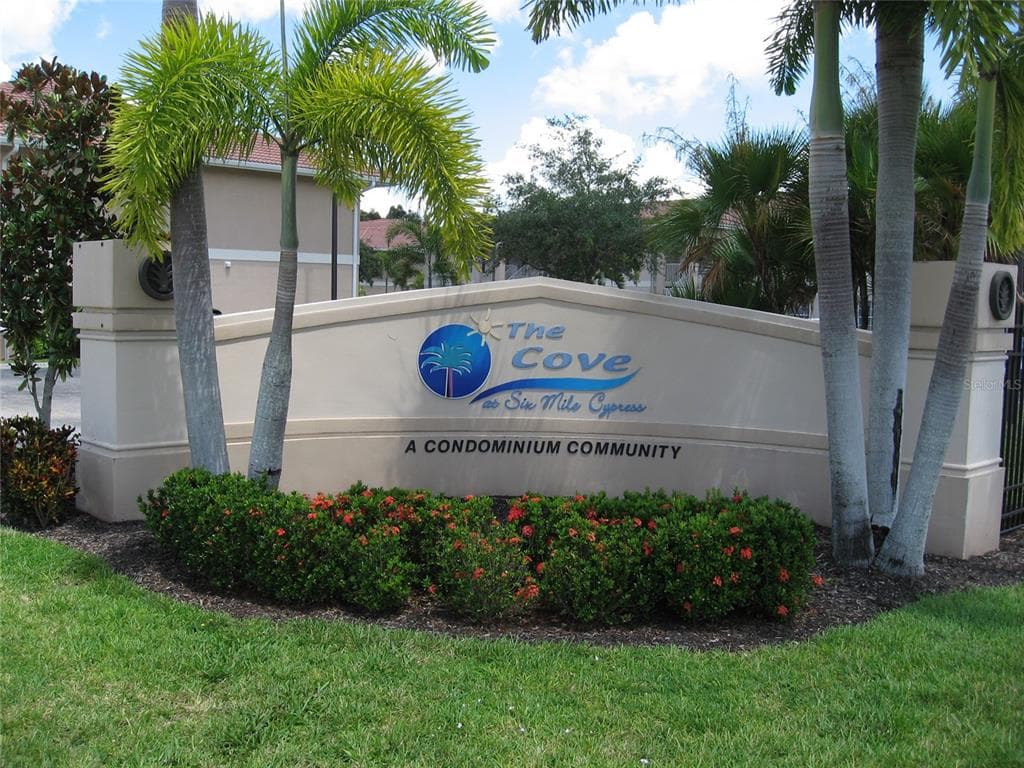 8358 BERNWOOD COVE LOOP UNIT 708 FORT MYERS, FL 33966