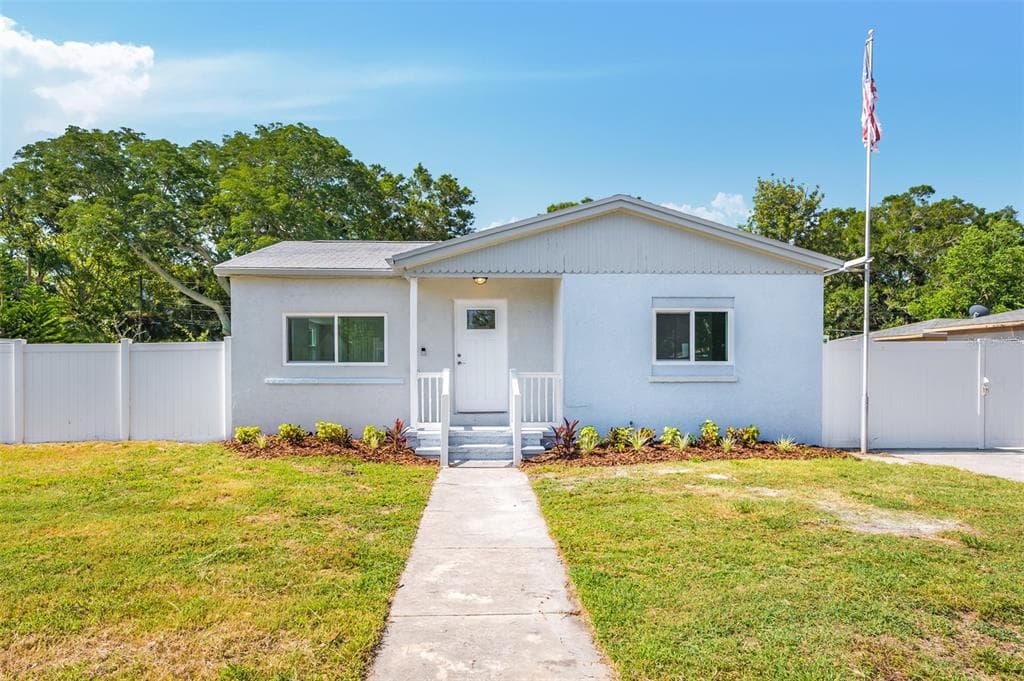 1032 54TH AVENUE N ST PETERSBURG, FL 33703