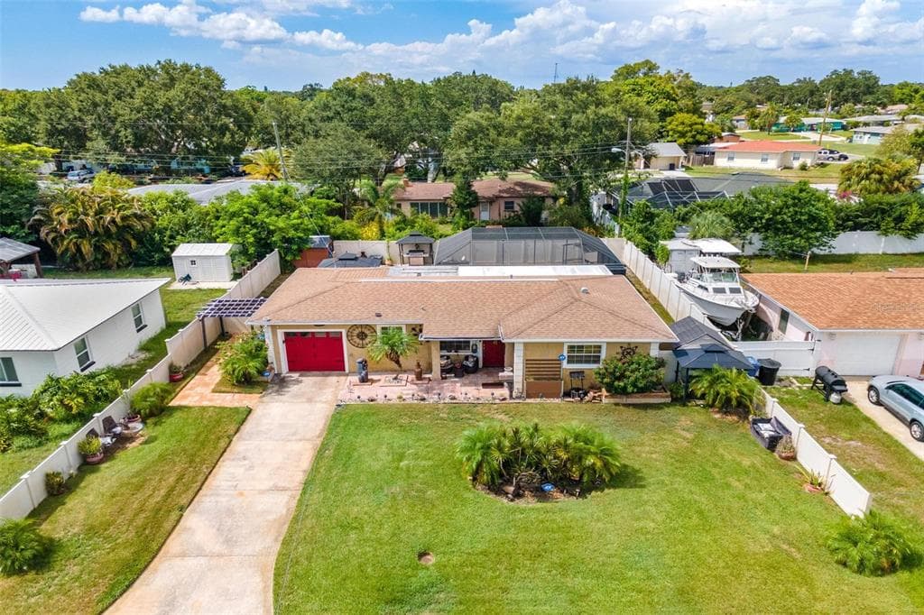 3725 YARDLEY AVENUE N ST PETERSBURG, FL 33713