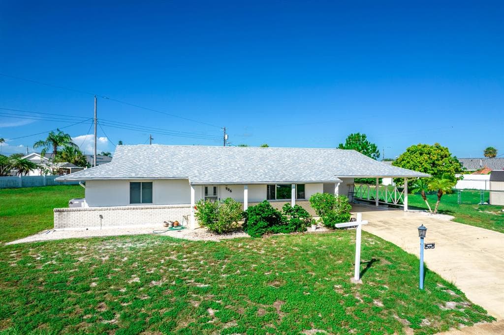 906 CHERRY HILLS COURT SUN CITY CENTER, FL 33573