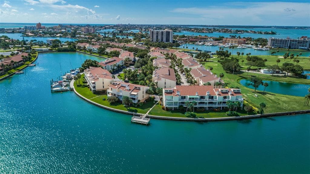 439 HAVEN POINT DRIVE UNIT 439 TREASURE ISLAND, FL 33706