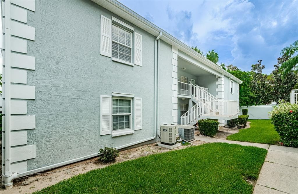 12136 SPARTAN WAY UNIT 102 HUDSON, FL 34667