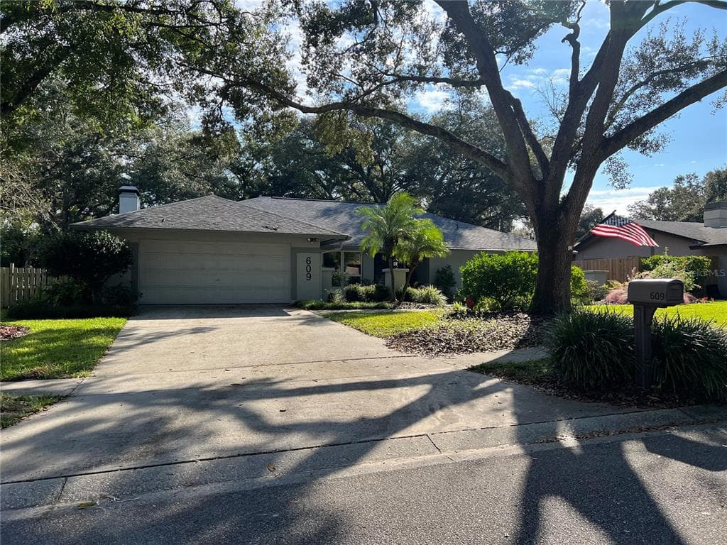 609 HERCHEL DRIVE TEMPLE TERRACE, FL 33617