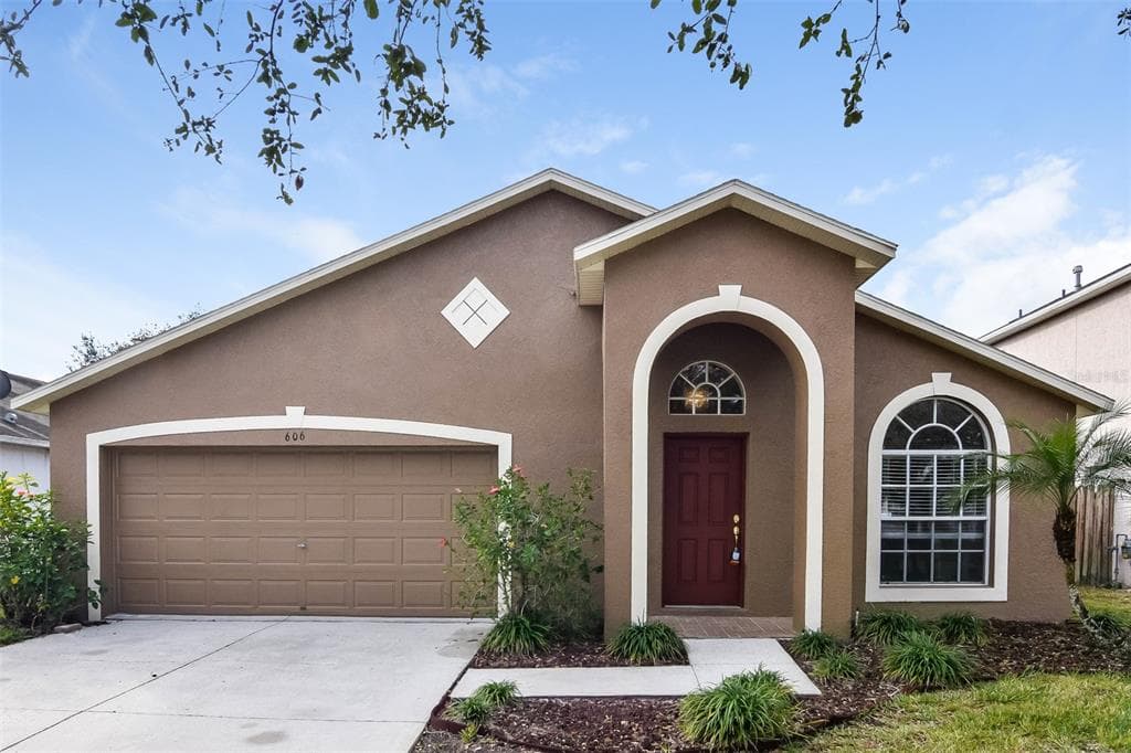 606 SUNSET BEACH COURT VALRICO, FL 33594