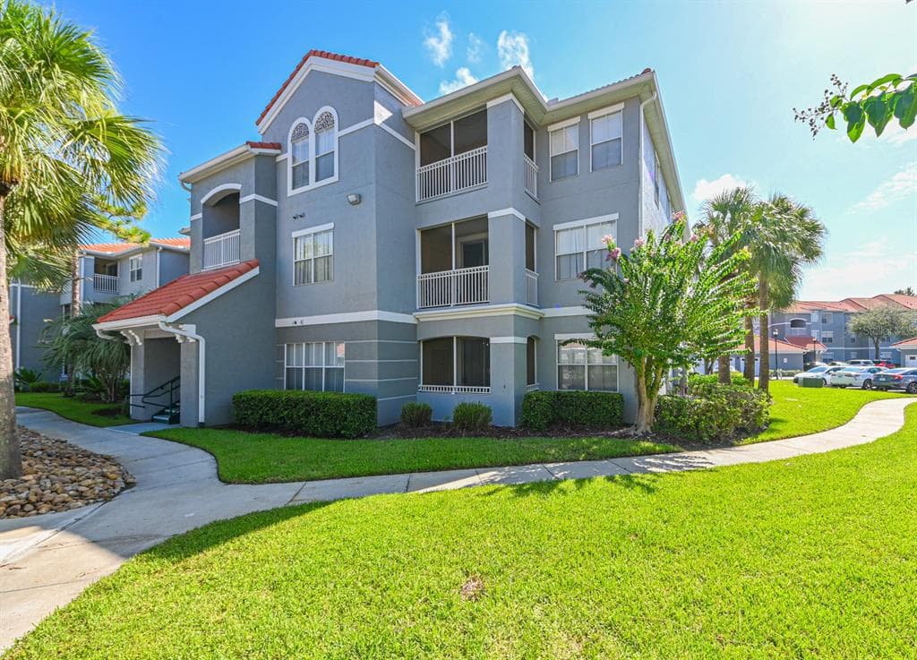 18001 RICHMOND PLACE DRIVE UNIT 210 TAMPA, FL 33647
