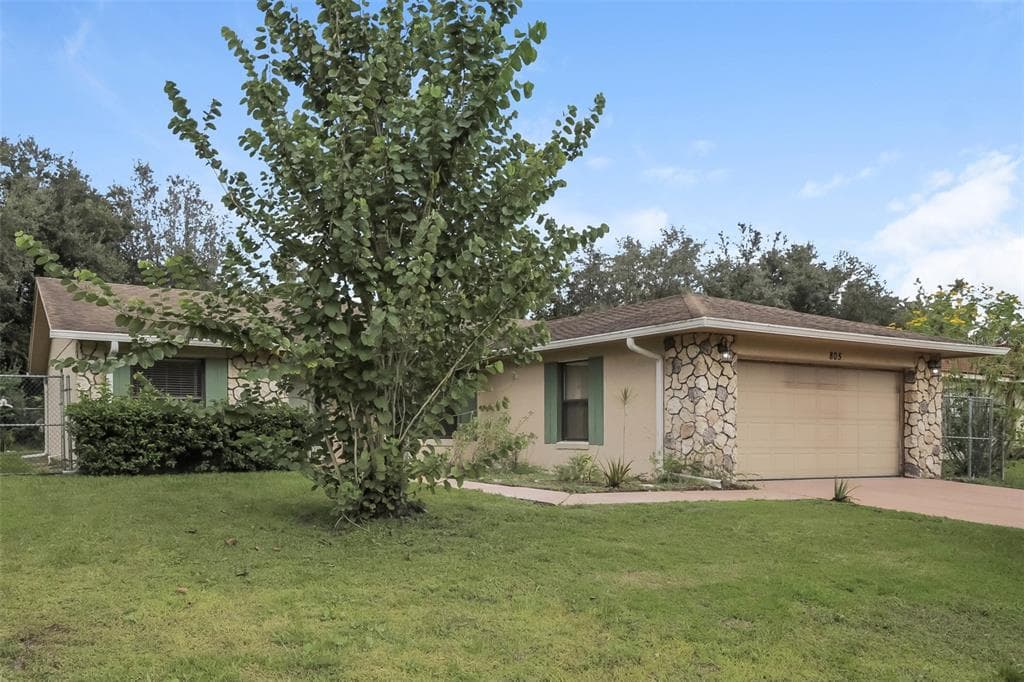 805 MOUNTBATTEN LANE KISSIMMEE, FL 34758