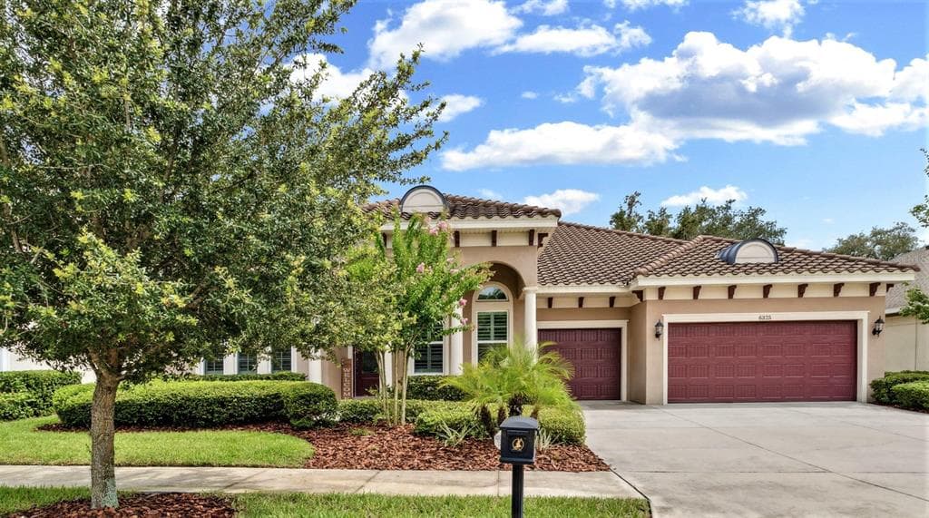 6325 KNOB TREE DRIVE LITHIA, FL 33547