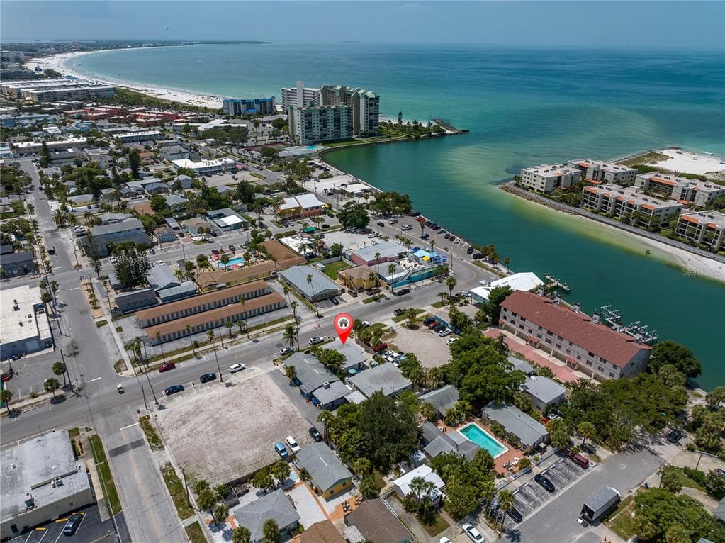637 75TH AVENUE ST PETE BEACH, FL 33706