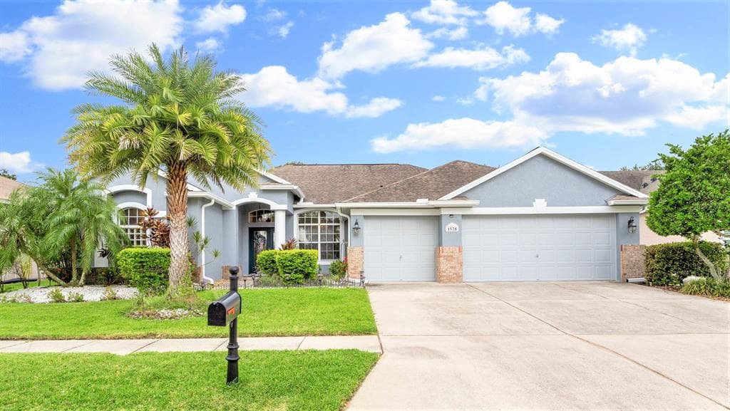 1528 CROOKED STICK DRIVE VALRICO, FL 33596
