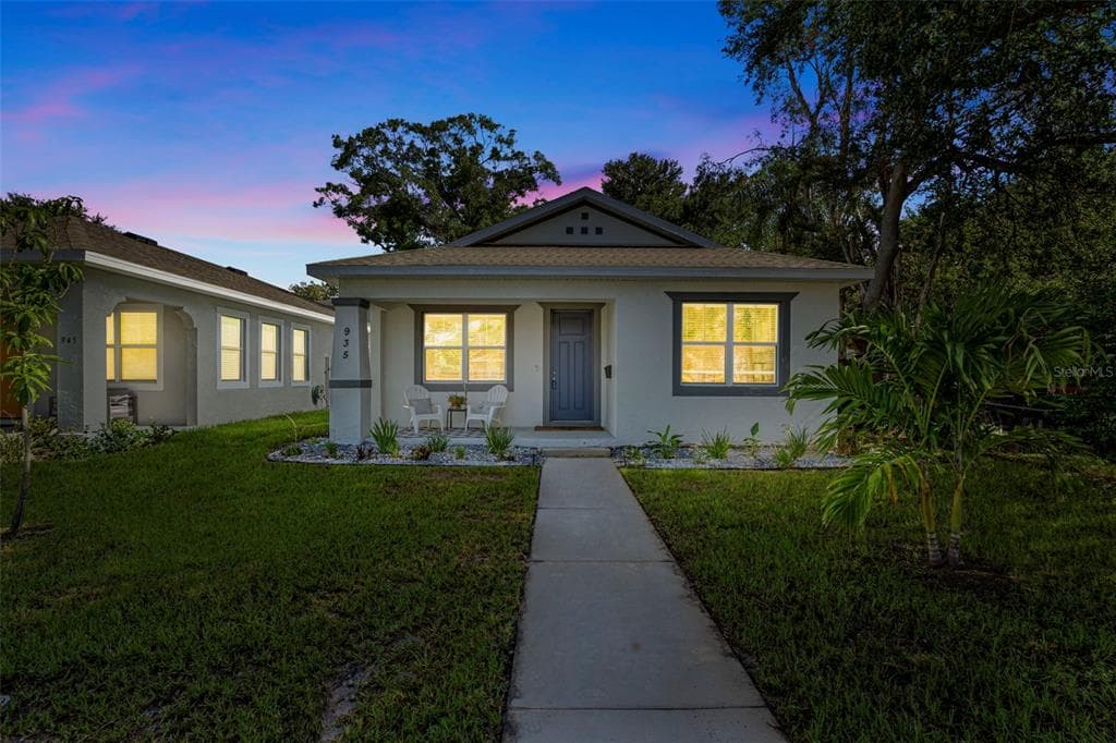 935 12TH AVENUE S ST PETERSBURG, FL 33705