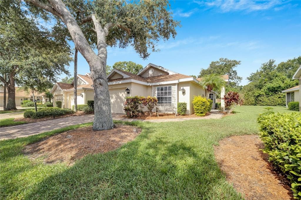 2461 NEW HAVEN CIRCLE UNIT 91 SUN CITY CENTER, FL 33573
