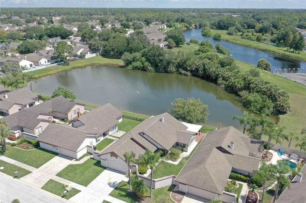 10837 VENICE CIRCLE TAMPA, FL 33635