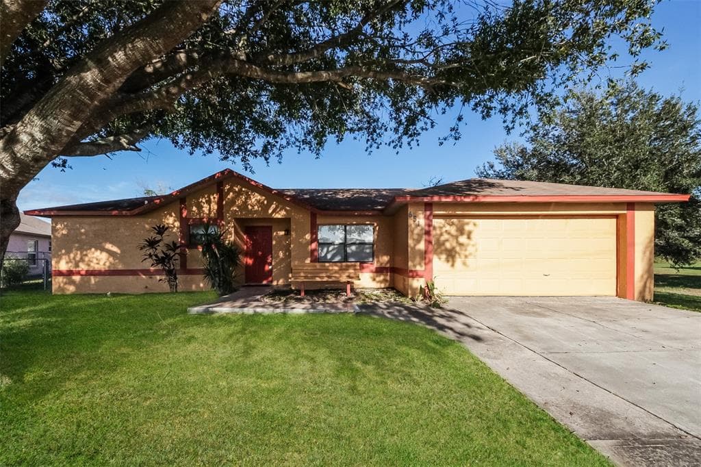 651 BASINGSTOKE COURT KISSIMMEE, FL 34758