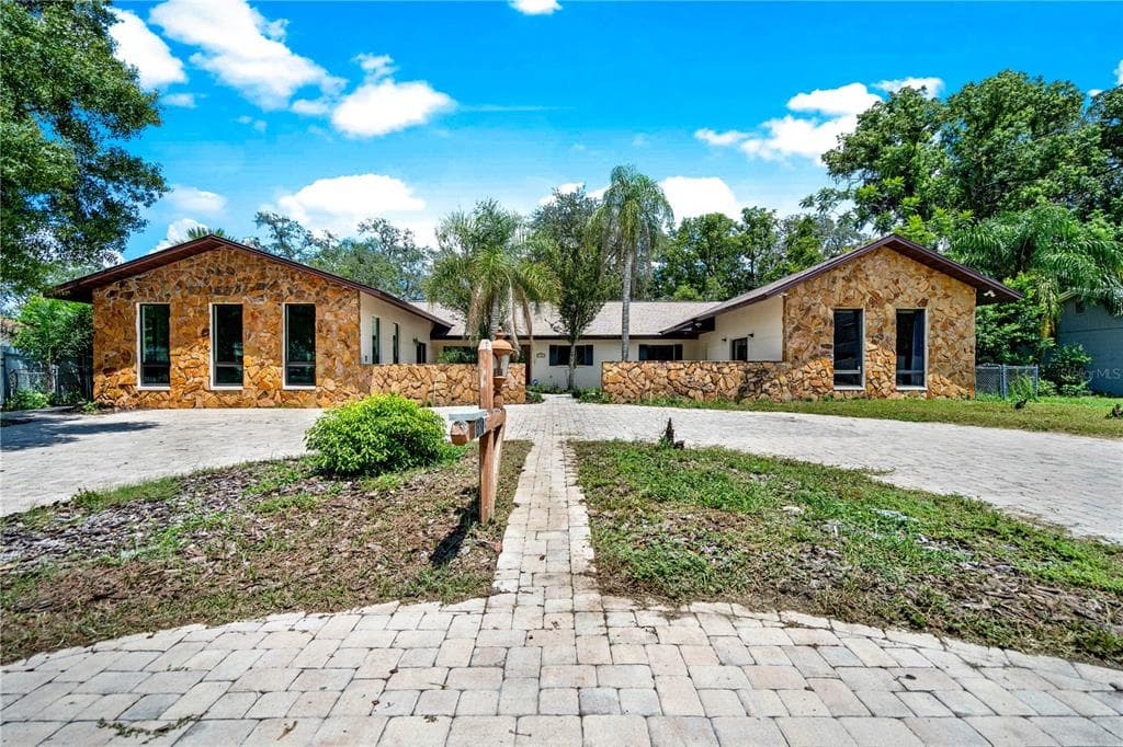 13303 N ROME AVENUE TAMPA, FL 33612