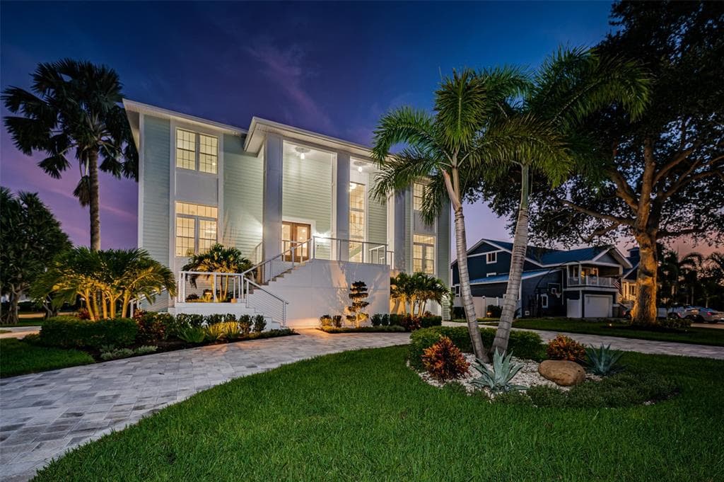 102 4TH STREET E TIERRA VERDE, FL 33715